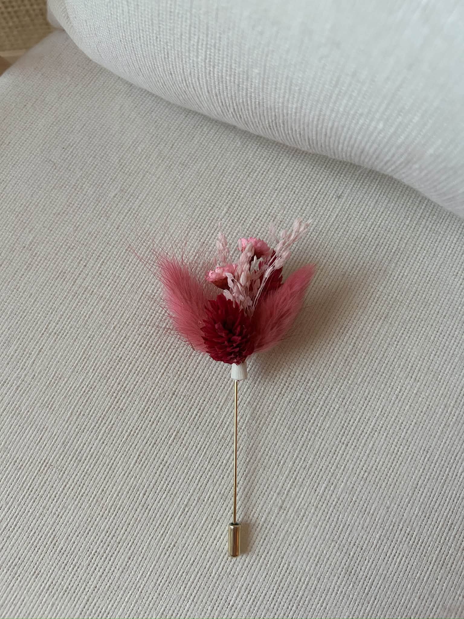 Épingle fibule BISOUS
