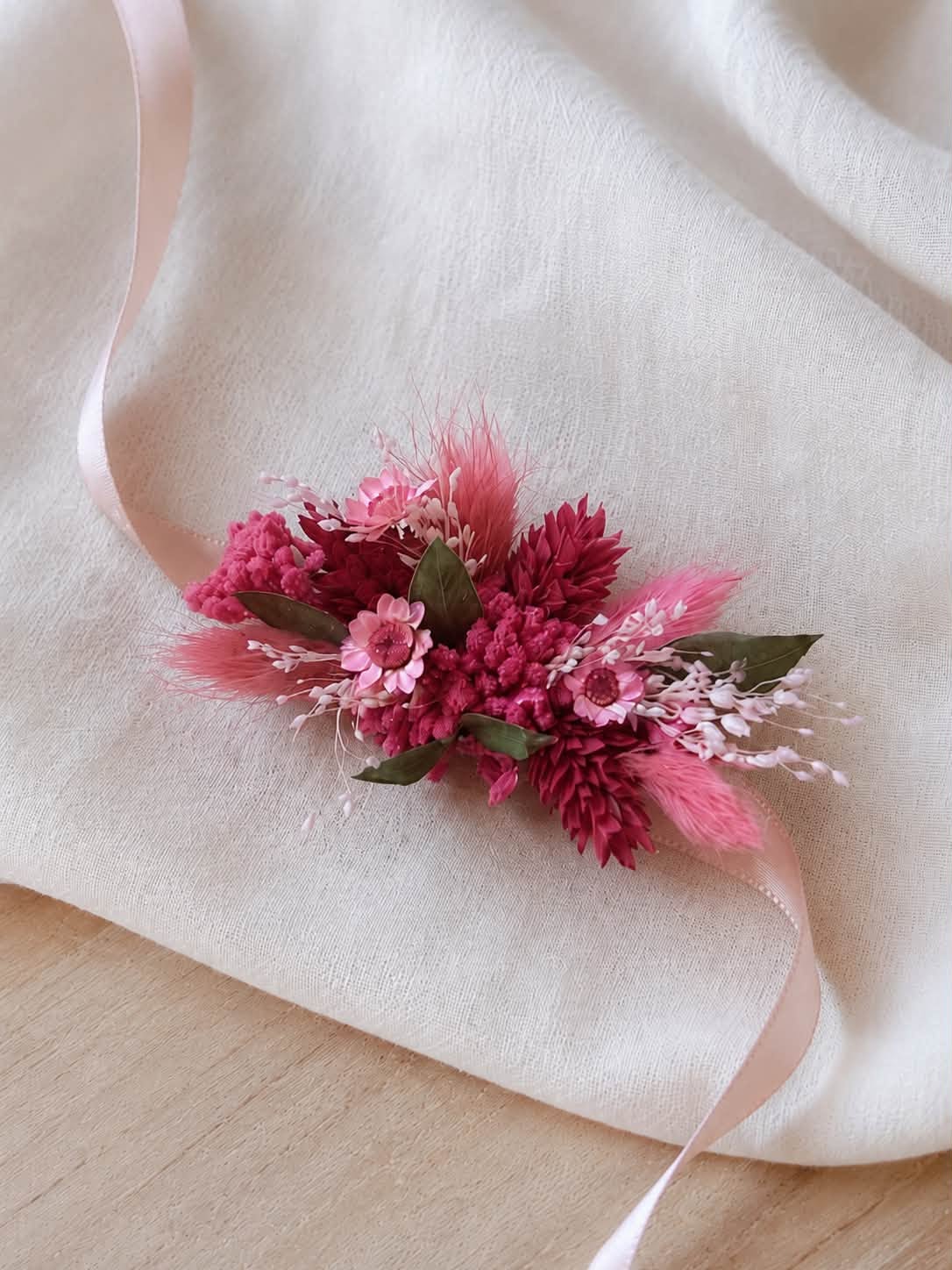 Bracelet en fleurs séchées BISOUS