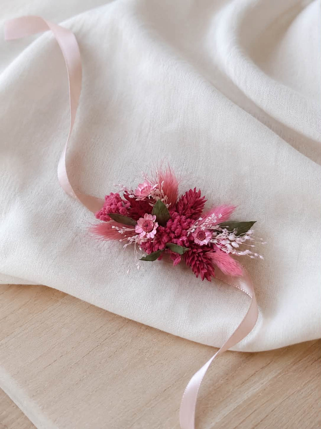 Bracelet en fleurs séchées BISOUS