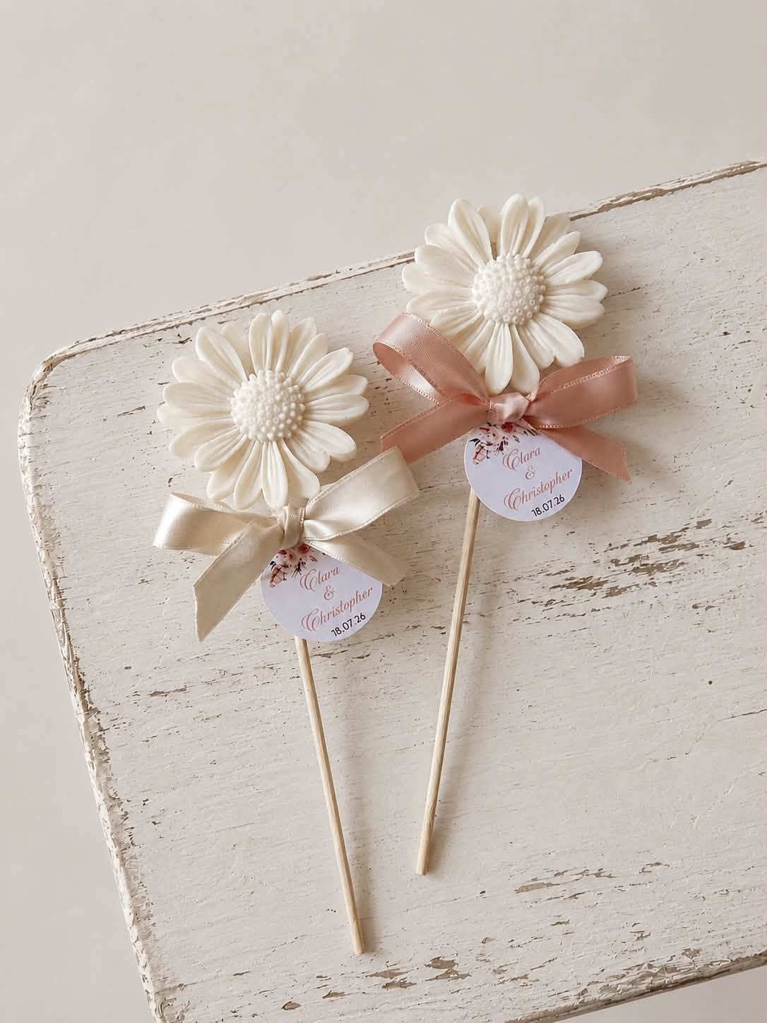 Fleur en cire sur tige personnalisée