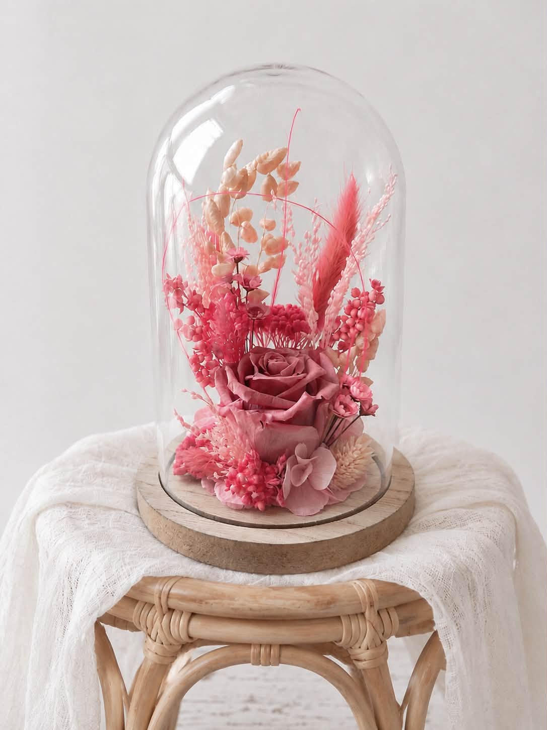 Cloche en fleurs séchées OCTOBRE ROSE