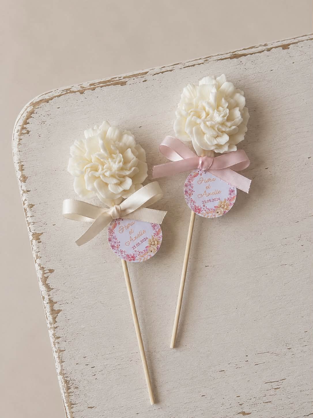 Fleur en cire sur tige personnalisée